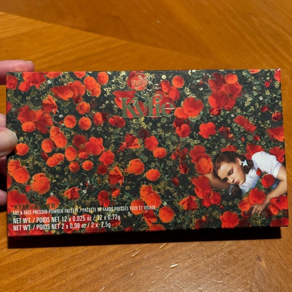 Kylie Cosmetics Wizard Of Oz Eye and Face Pressed Powder Palette - Picture 3 of 16